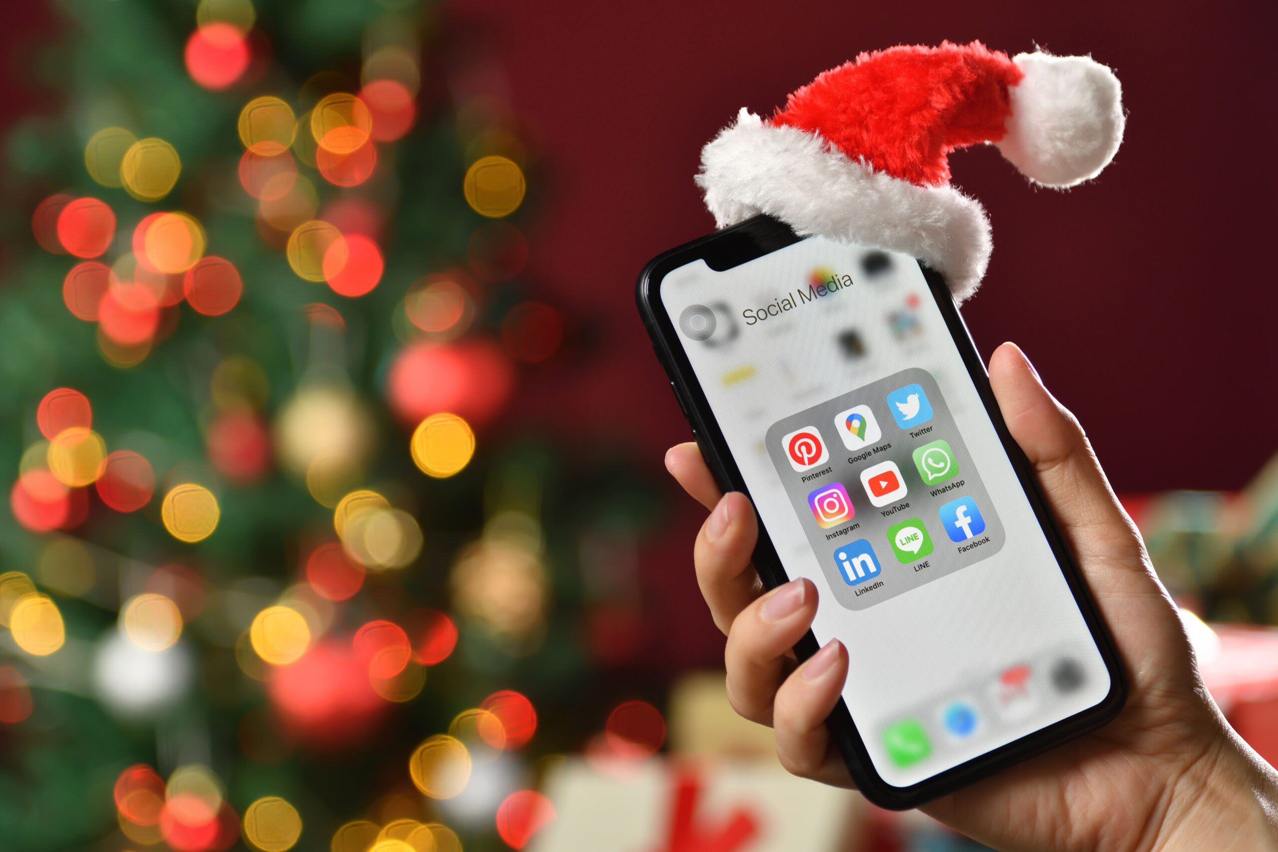 Decking the Feeds with Christmas Social Media Ideas That Shine